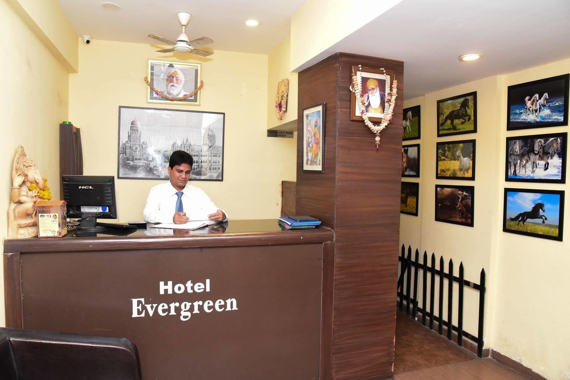 Hotel Evergreen Bombay Extérieur photo