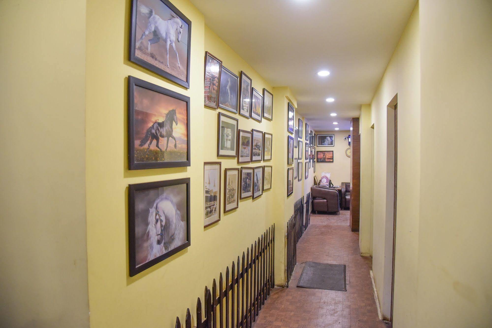 Hotel Evergreen Bombay Extérieur photo