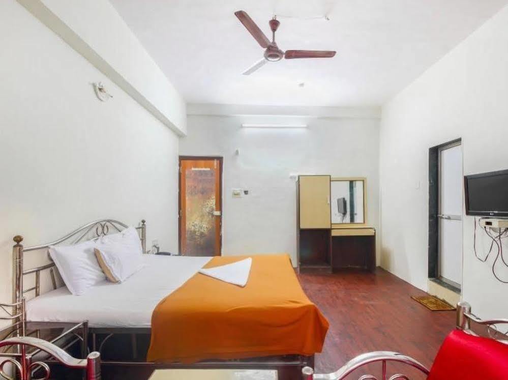 Hotel Evergreen Bombay Extérieur photo