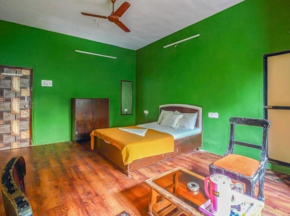 Hotel Evergreen Bombay Extérieur photo